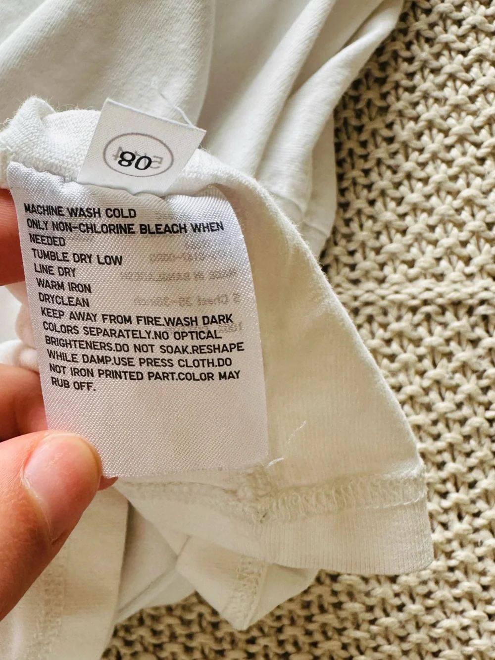 Uniqlo Mens Classic White Crewneck T-Shirt